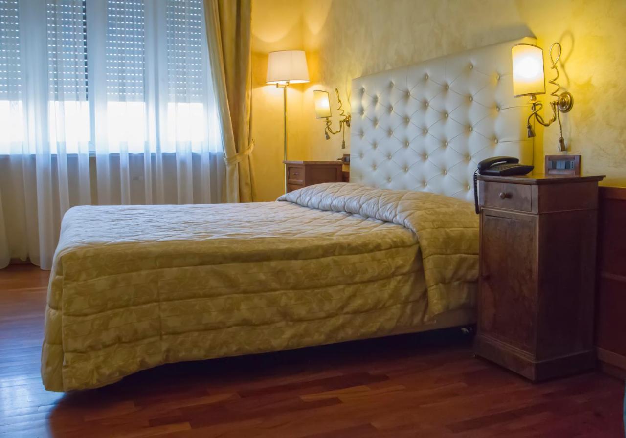 Hotel Continental Torino Kültér fotó