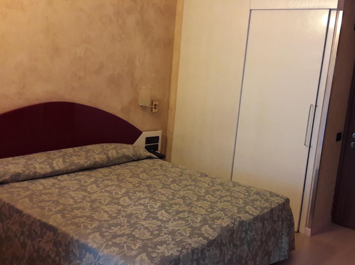 Hotel Continental Torino Kültér fotó