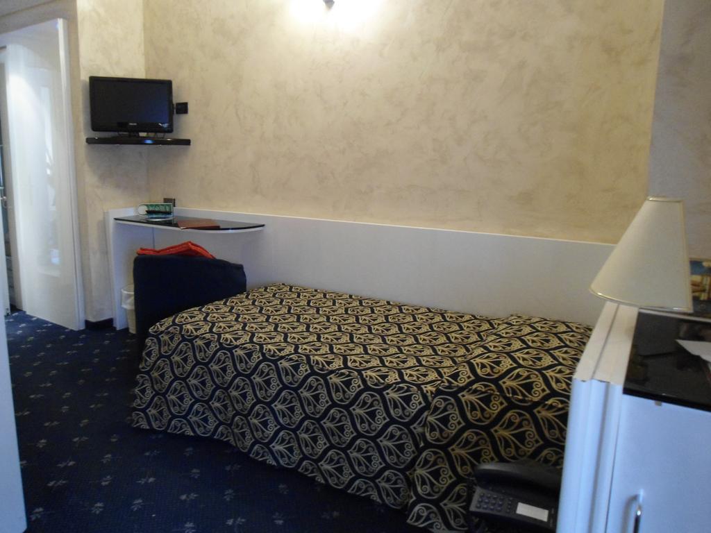 Hotel Continental Torino Kültér fotó